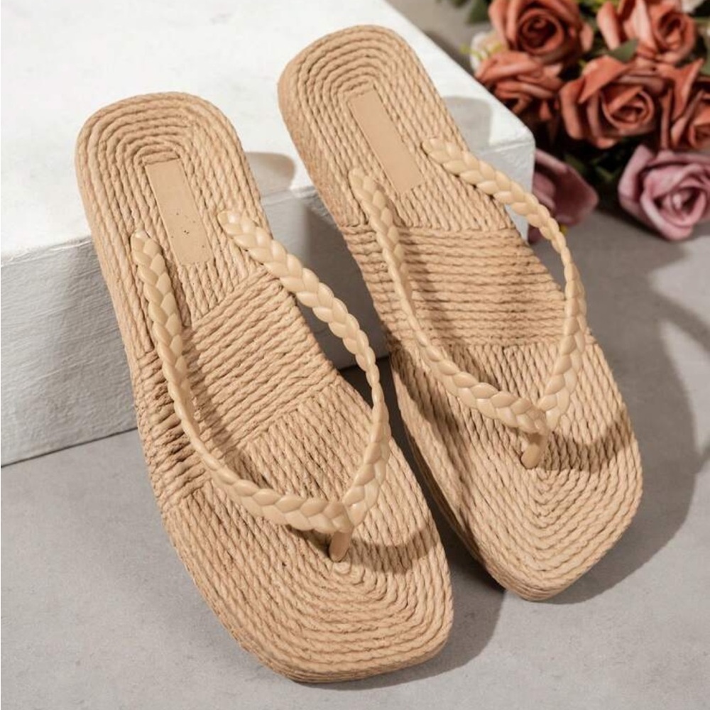 Khaki Braided Flip Flops NEW 🏷️